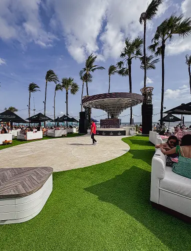 FINNS Beach Club 10